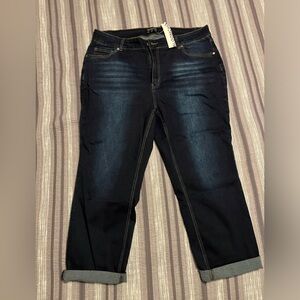 BloomChic Cropped Jeans-NWT